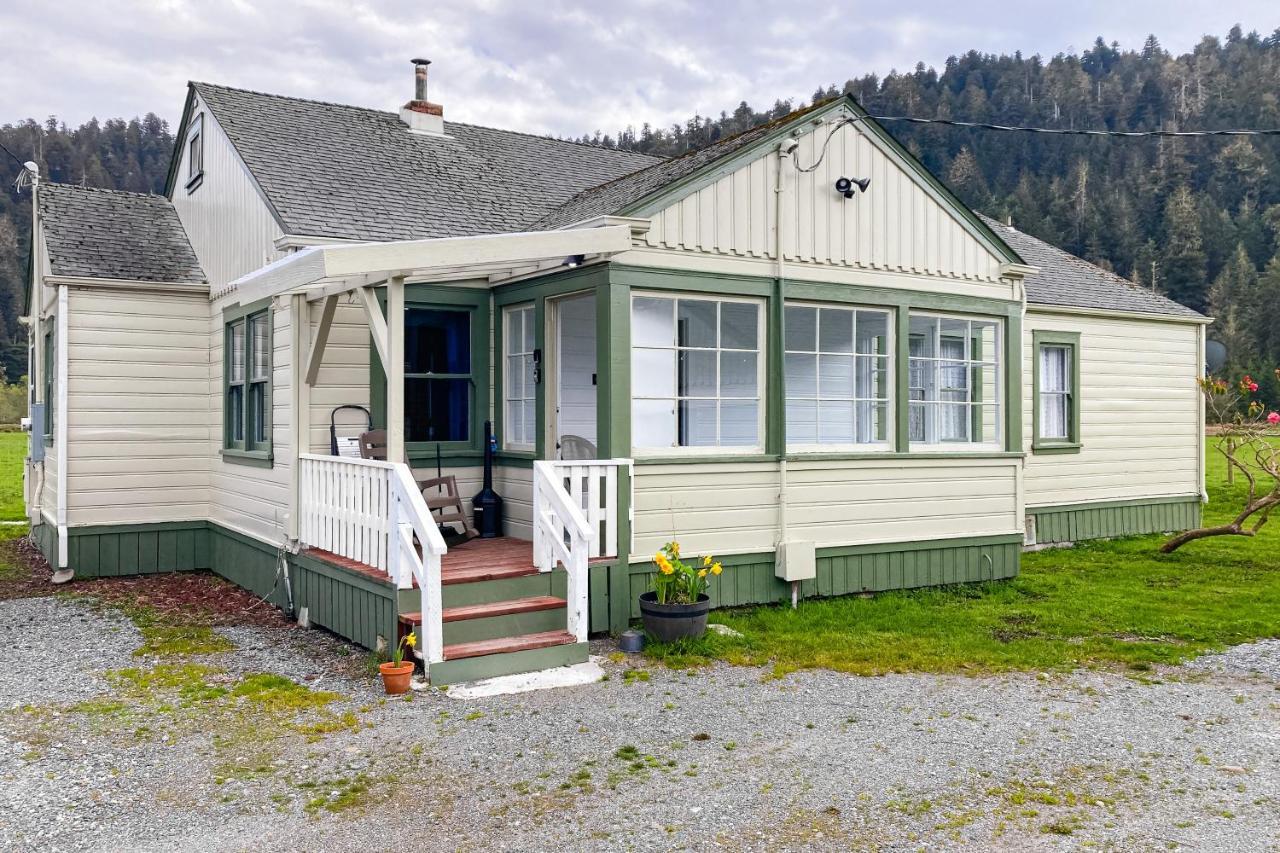 Redwood Farmhouse In The Orick Valley Exterior photo