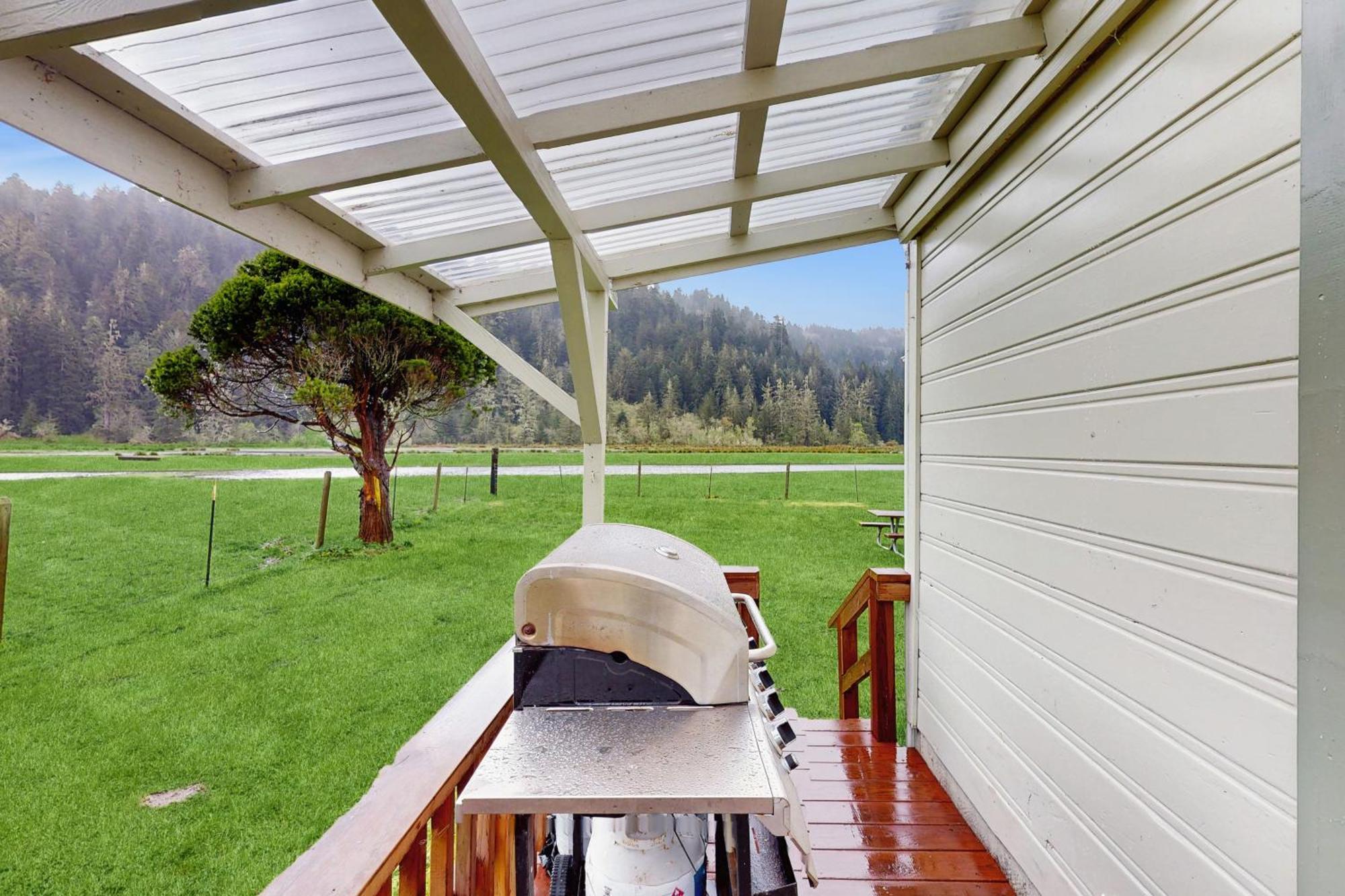 Redwood Farmhouse In The Orick Valley Exterior photo
